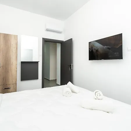 Spiros Luxury * Ayía Nápa