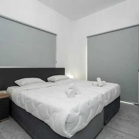 Spiros Luxury Ayía Nápa