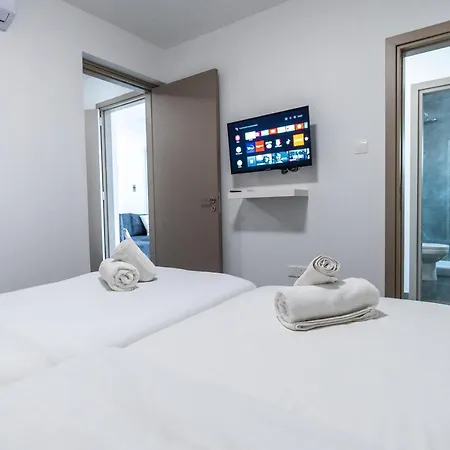 Spiros Luxury 아파트 *