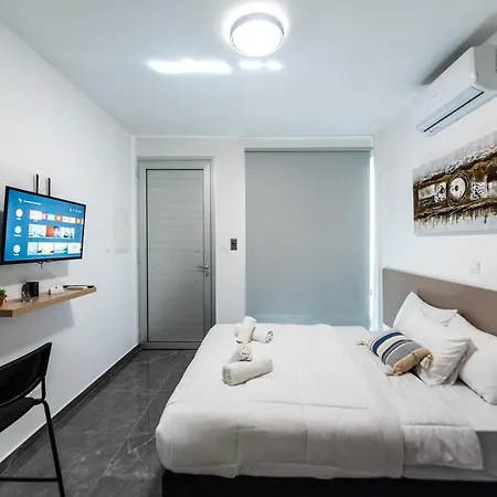 아파트 Spiros Luxury