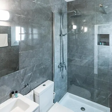Spiros Luxury Ajía Nápa