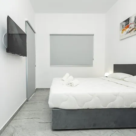 Spiros Luxury Ajía Nápa